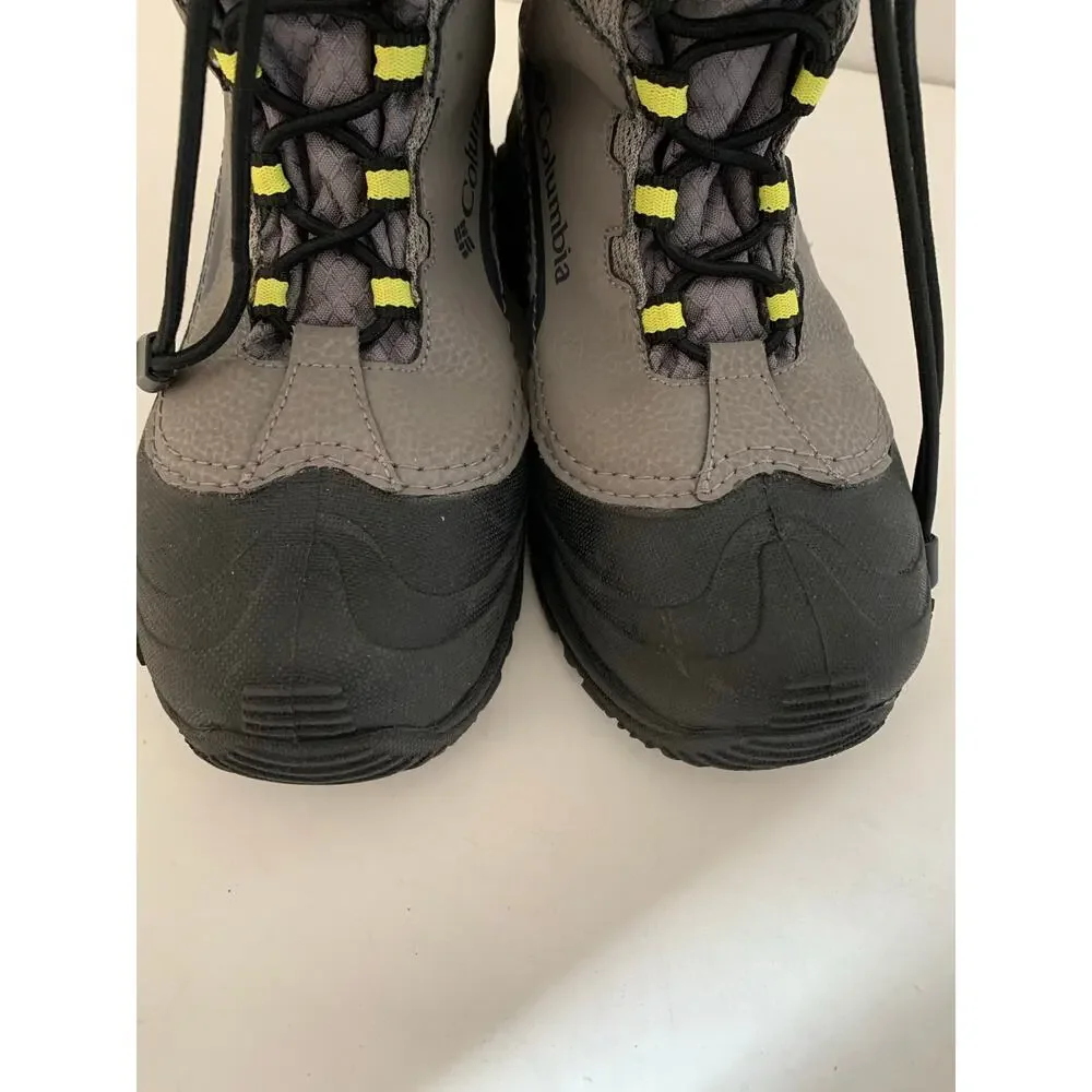 Columbia snow boots waterproof women’s size 4 Youth size 2